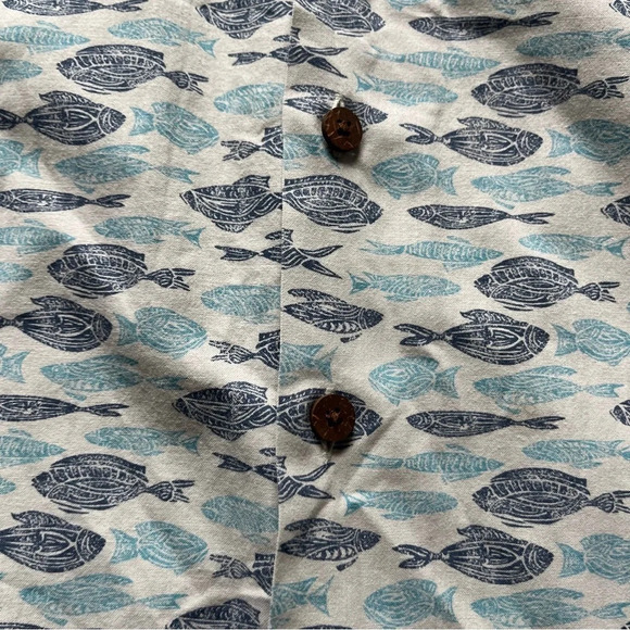 LL bean short sleeve button front fish print short sleeve novelty print XXL - Picture 3 of 8